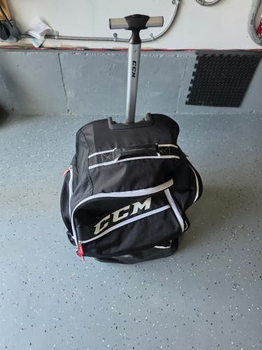 Full set of kids hockey gear