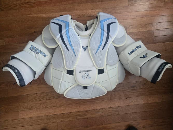 Medium Vaughn Velocity V6 2200 Pro Goalie Chest Protector SR-M USED