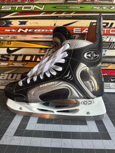 Easton Synergy 1500C 10.5W Skates *READ DESCRIPTION*