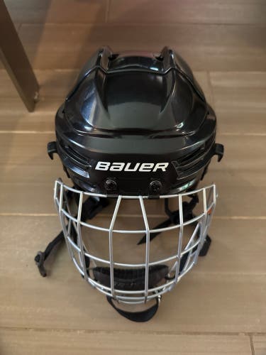 Small Bauer Prodigy Helmet (Used)