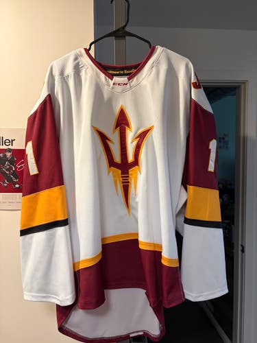 Jr. Sun Devils CCM Hockey Jersey (Used) - White, Size: Goalie Cut Large