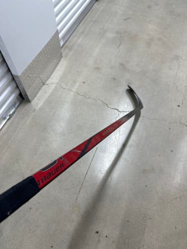 Senior Bauer Vapor Hyperlite 2 Right Handed Hockey Stick P92 70 Flex (Used)