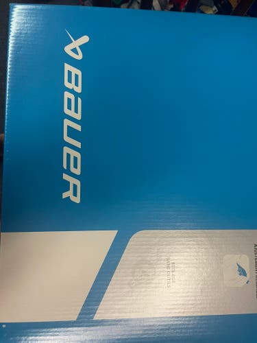 Medium Bauer Re-Akt Helmet (New)