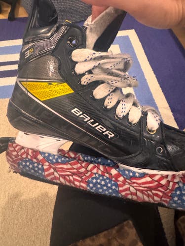 Black/Yellow Bauer Supreme 3S Pro Hockey Skates Regular Width Size 5.5 (Used)