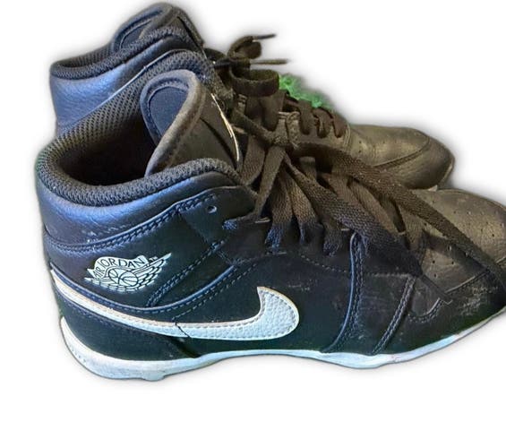 Black Kid's 4.5Y (Big Kids / Youth) Youth Air Jordan High Top Molded Cleats (Used)