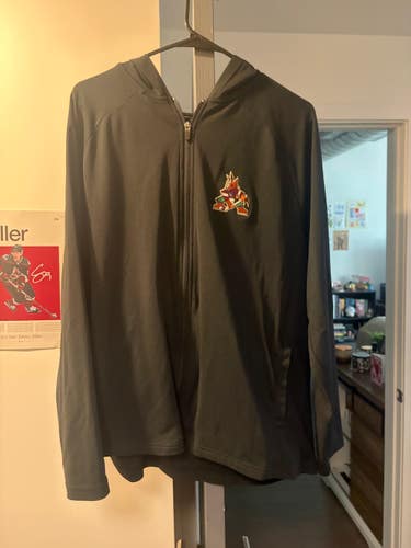 Men's Arizona Coyotes Zip-Up Jacket (Used) - Antigua, Size: XL
