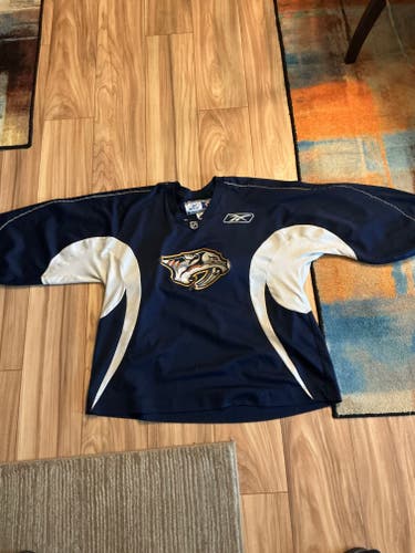 Nashville Predators XXL Adult Unisex Reebok Official Practice Jersey (Used)