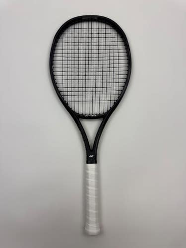 Yonex Vcore 100 Galaxy Black, 4 1/4 Excellent 9.5/10