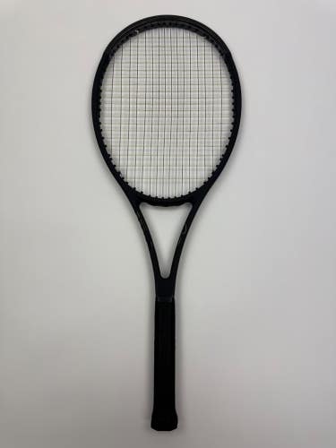 Wilson Pro Staff RF97 V13, 4 1/8 Excellent 9/10