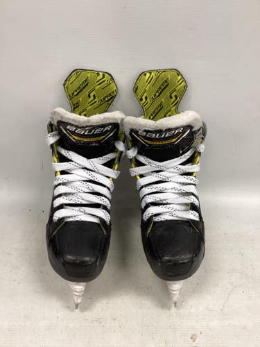 Used Bauer SUPREME M4 SKATES Junior Hockey Skate Junior 03 11851-S000054285