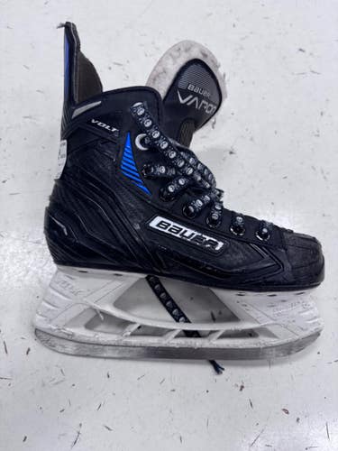 Used Bauer VOLT Junior Hockey Skate Junior 02 11860-S000315950