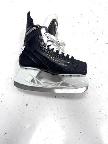 Used CCM AS 550 TACKS Junior Hockey Skate Junior 02 11860-S000317071