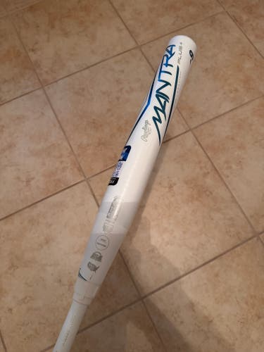 New In Wrapper Rawlings Mantra Plus 33/24