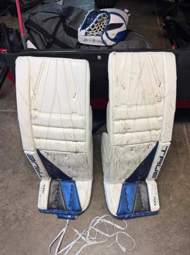 34+1.5 True Catalyst Px5 Goalie Leg Pads Pro Stock (Good Condition)