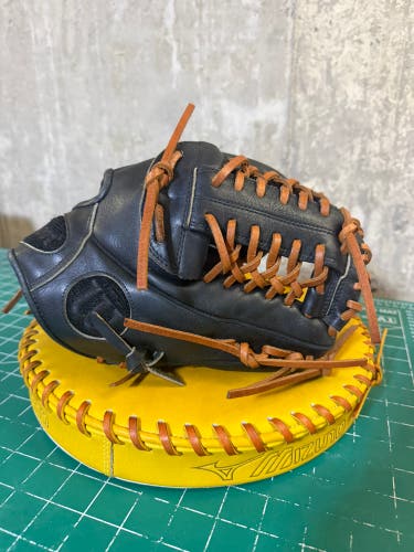 Wilson A2000 1786 RH Infield Baseball Glove 11.75" (Used)
