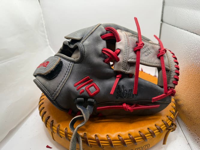 Infield RH Nokona American Kip Baseball Glove 11.75" (Used)