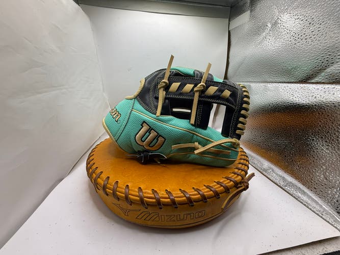 Infield RH Wilson A2000 1716 Baseball Glove 11.5" (Used)