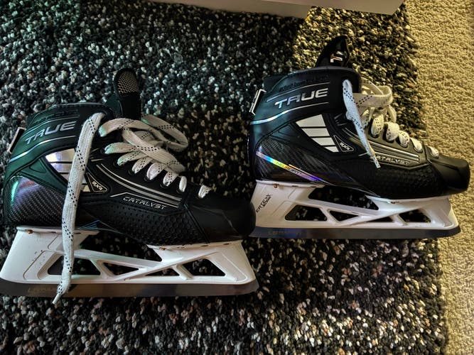 2025 True Catalyst 9x4 Hockey Goalie Skates Regular Width Pro Stock 8.5 (Used)