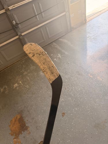Senior CCM JetSpeed FT8 Right Handed Hockey Stick P28 85 Flex (Used)