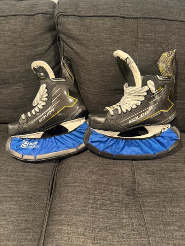 2024 Bauer Supreme M40 Hockey Skates 10 (Used)
