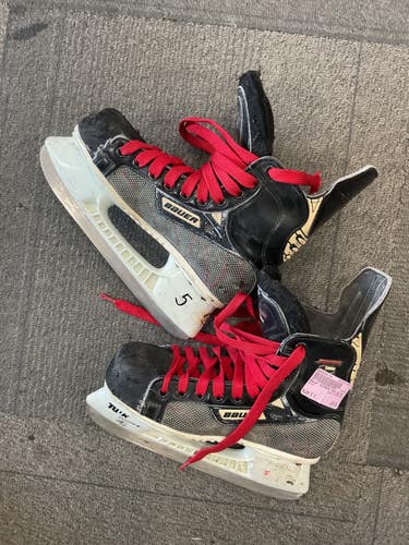 Used Bauer SUPREME 3000 Senior Hockey Skate Senior 5 11614-S000246180