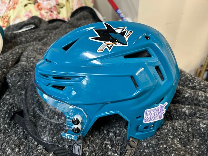 San Jose Sharks Medium CCM Teal Helmet Pro Stock Bauer Re-akt 150