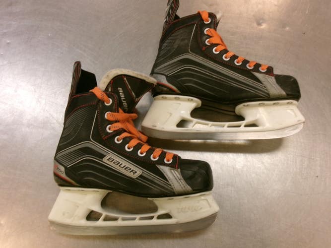 Used Bauer X200 Junior Hockey Skate Junior 05 11339-S000208063
