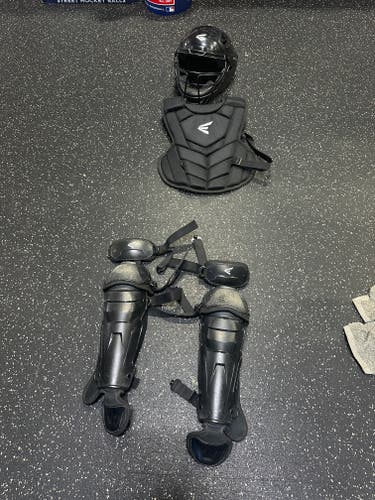 Black Easton Black Magic 3.0 Catcher's Set (Used)