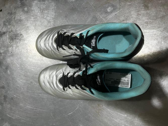 Used Dsg Soccer Cleats Grey Senior 5.5 11605-S000229067