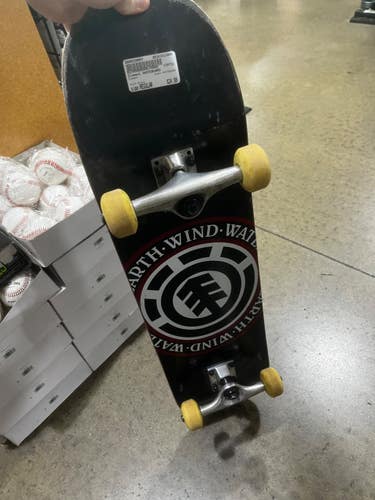 Used Element SKATEBOARD Complete Skateboard Black Regular 11605-S000229057