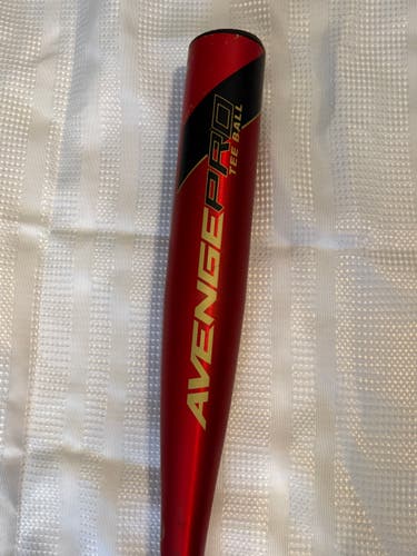 2023 AXE Avenge Pro tee ball USABat Certified Bat (-3) 15 oz 26" (Used)