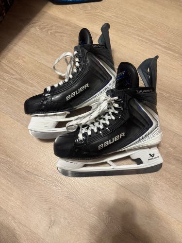 2025 Bauer Vapor Flylite Hockey Skates 8.5 (Used)