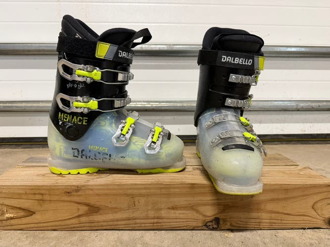 Dalbello Menace 4 Junior Ski Boots – 23.5 Mondo – 4 Buckle