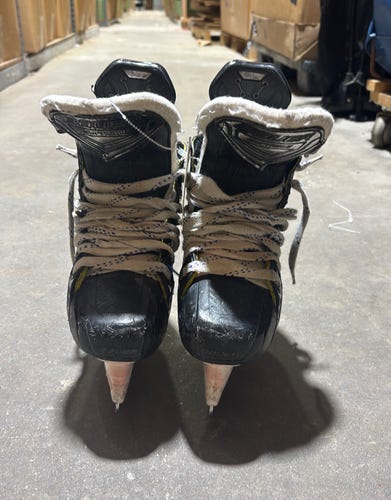 Junior Bauer Supreme M50 Pro Hockey Skates Size 3 (Used)
