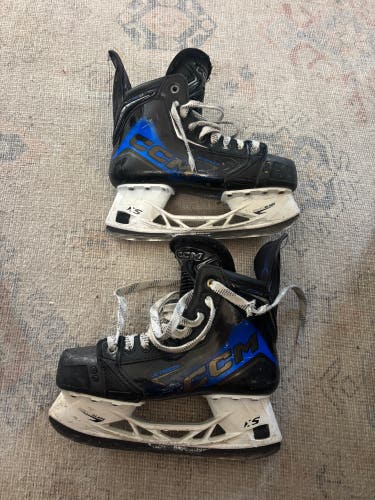 CCM JetSpeed XTRA SE Hockey Skates Regular Width Size 5 (Used)