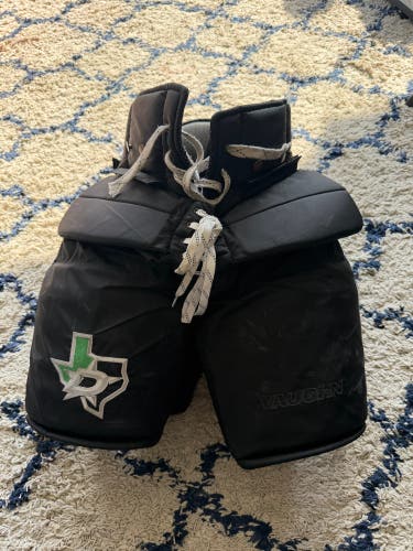 Senior Large Vaughn Pro Hockey Goalie Pants (Used)