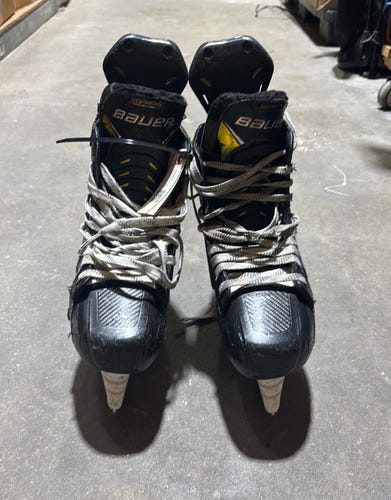 Senior Bauer Supreme Ultrasonic Hockey Skates 10 (Used)