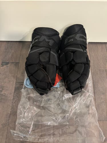CCM JetSpeed FT8 Pro Gloves 13" (New)