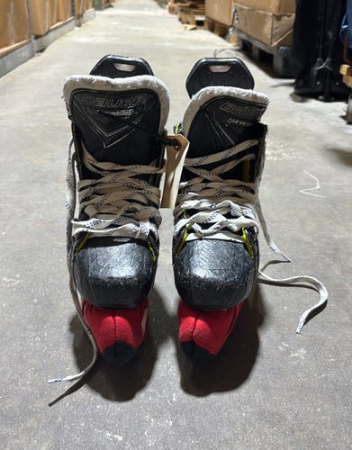 Junior Bauer Supreme M50 Pro Hockey Skates Size 3 (Used)