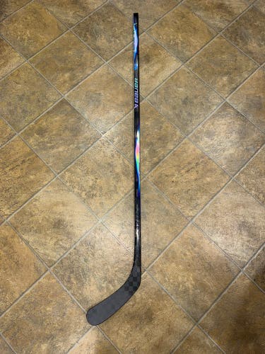 Senior Bauer Vapor Flylite Right Handed Hockey Stick P92 77 Flex (New)