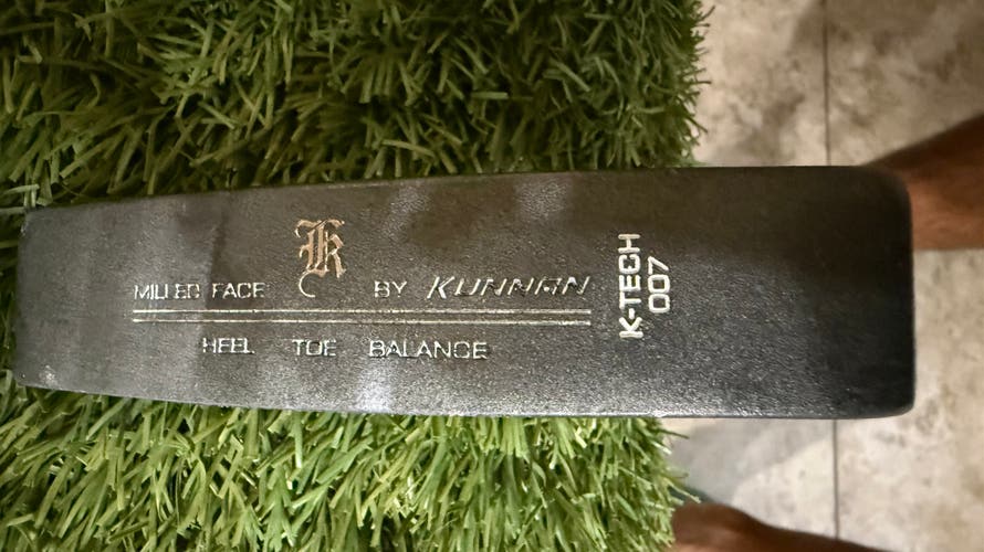 Men's Blade Right Handed Putter Graphite Shaft 34" (Used)