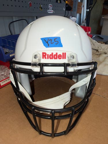 USED RIDDELL SPEED ICON YOUTH HELMET - LARGE - WHITE