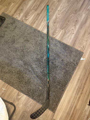 Senior Bauer fuse Left Hand Hockey Stick P28 87 Flex (Used)