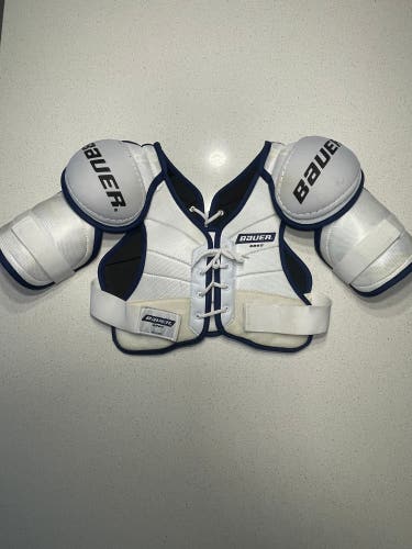 Medium Senior Bauer SB60 Vintage Shoulder Pads (Used)