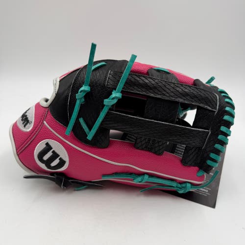 Wilson A2000 1799 12.75 Outfield Baseball Glove