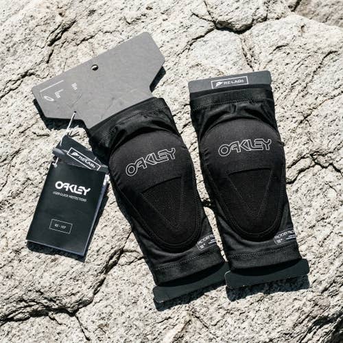 Oakley All Mountain RZ-Labs Elbow Guards Men's M/L Blackout MTB Bike Armor NWT