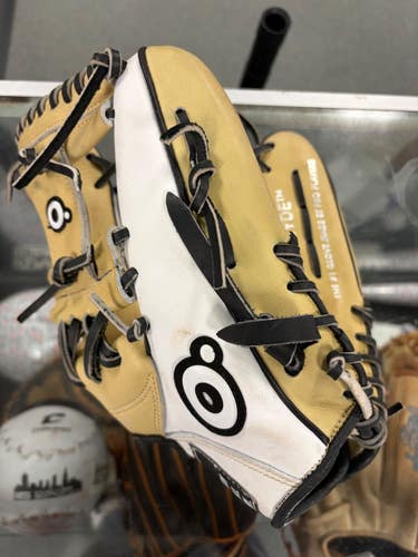 Used STEELO BB/SB Glove RH Throw None 12" 11307-S000269223