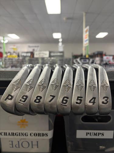 Used Top Flite TOUR TI Mens Iron Set RH 3I-PW 11307-S000268456