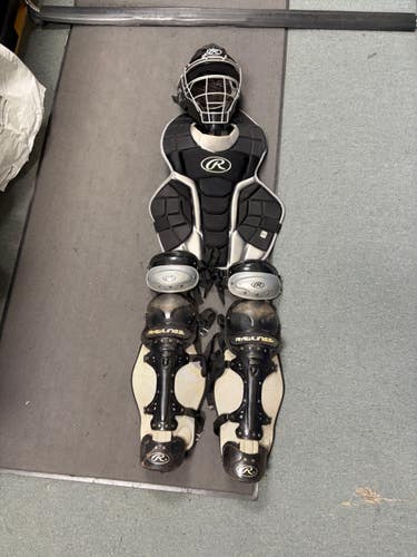 Used Rawlings ADULT CATCHERS SET Catchers Equipment Other 11307-S000267662