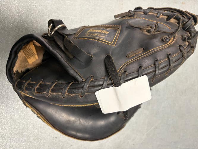 Used Franklin FIELDMASTER BB/SB Catchers RH Throw Black 31 1/2" 11307-S000268797